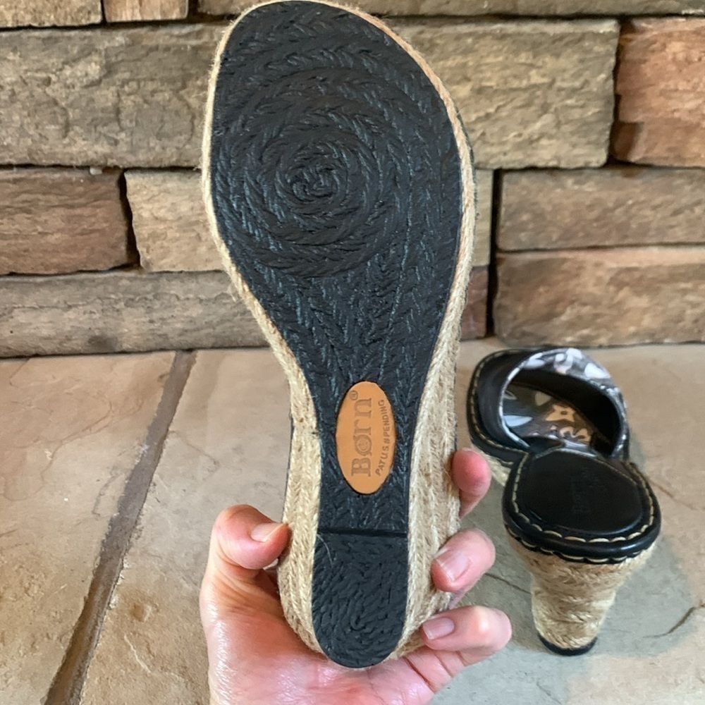 Born sz 8 leather and cloth black and white espadrilles. - Picture 6 of 9